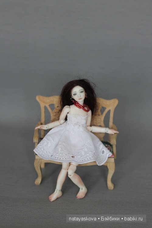 Новые малышки масштаба 1/12. Фарфоровые куклы (фото 2)