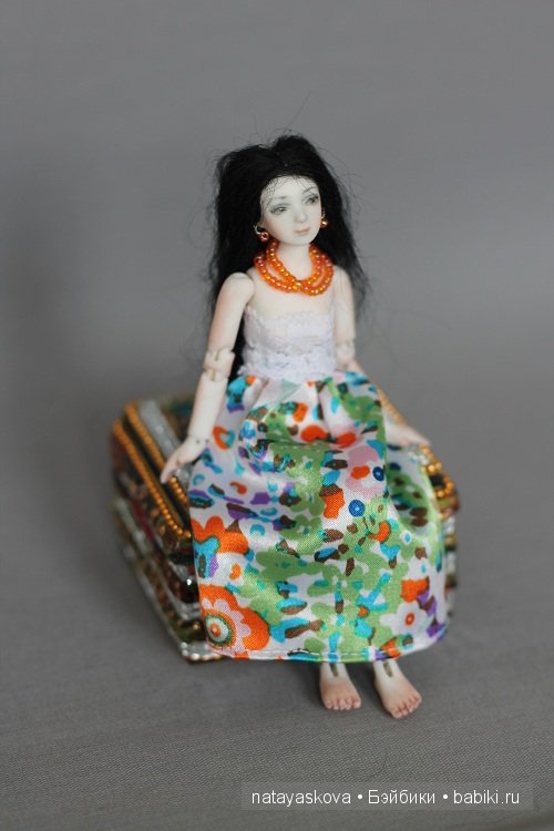 Новые малышки масштаба 1/12. Фарфоровые куклы