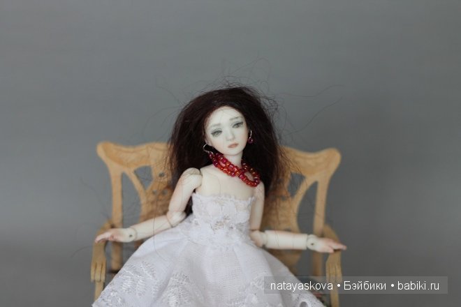 Новые малышки масштаба 1/12. Фарфоровые куклы (фото 4)