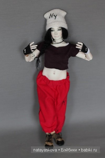 Хип хоп девченка. Авторская кукла Наташи Ясковой