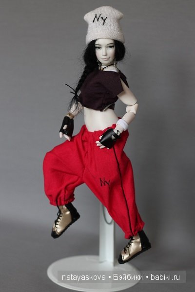 Хип хоп девченка. Авторская кукла Наташи Ясковой