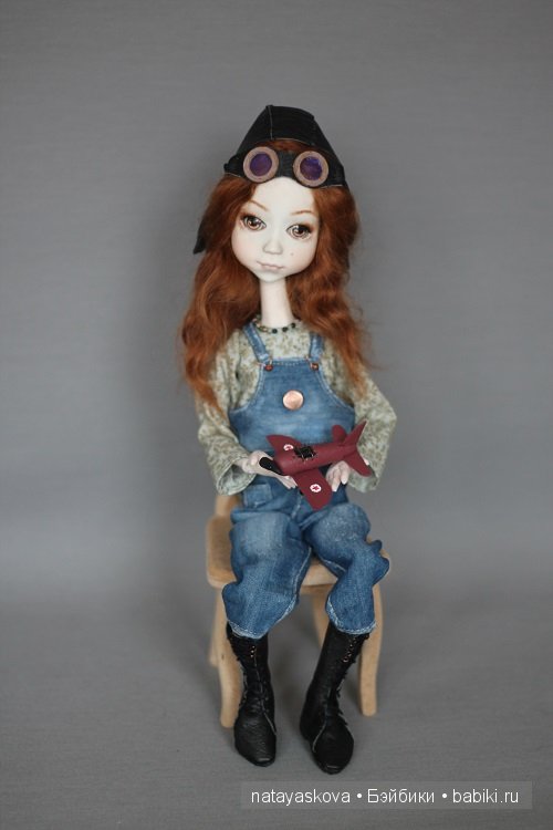 Мечтательница и Gothic Girl. Авторские фарфоровые куклы (фото 3)