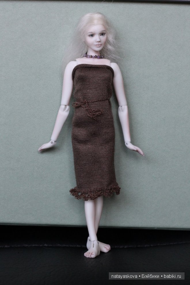 Маленькая фарфоровая семья масштаба 1:12 (фото 4)