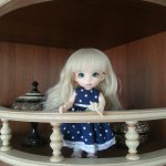 Маленькая девочка Лаура....