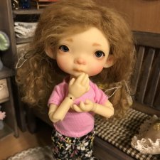 Малышка Оли