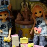 Новый дом и новые наряды для малышек