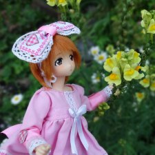 Дюймовочка в сказочном саду