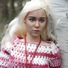 Совсем другой стиль для Дэни. Экшен-кукла Daenerys от ThreeZero