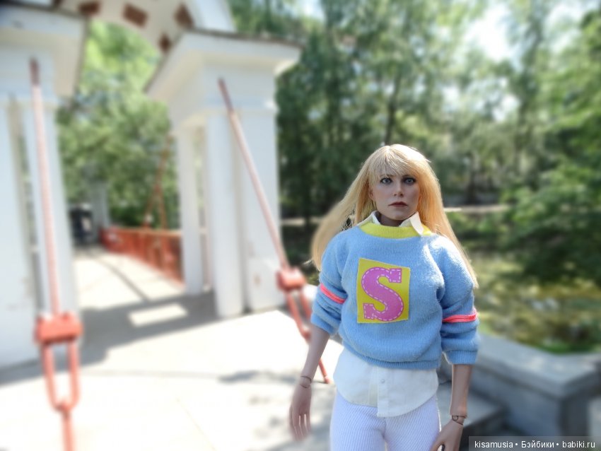 Пеппер гуляет по городу | Бэйбики Пеппер гуляет по городу — Коллекционные фигурки Hot Toys (Хот Тойс) 1:6: фото