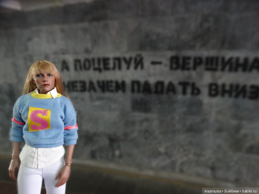 Пеппер гуляет по городу | Бэйбики Пеппер гуляет по городу — Коллекционные фигурки Hot Toys (Хот Тойс) 1:6: фото