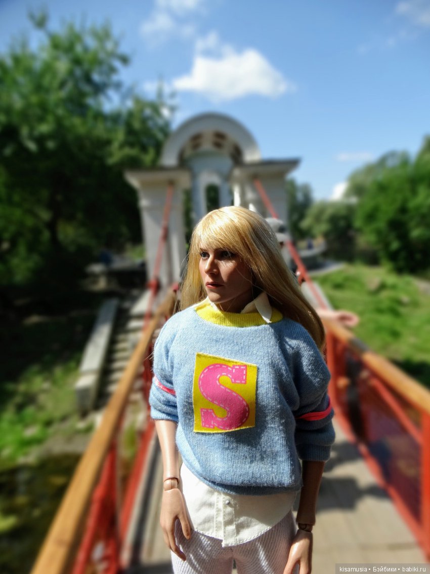 Пеппер гуляет по городу | Бэйбики Пеппер гуляет по городу — Коллекционные фигурки Hot Toys (Хот Тойс) 1:6: фото