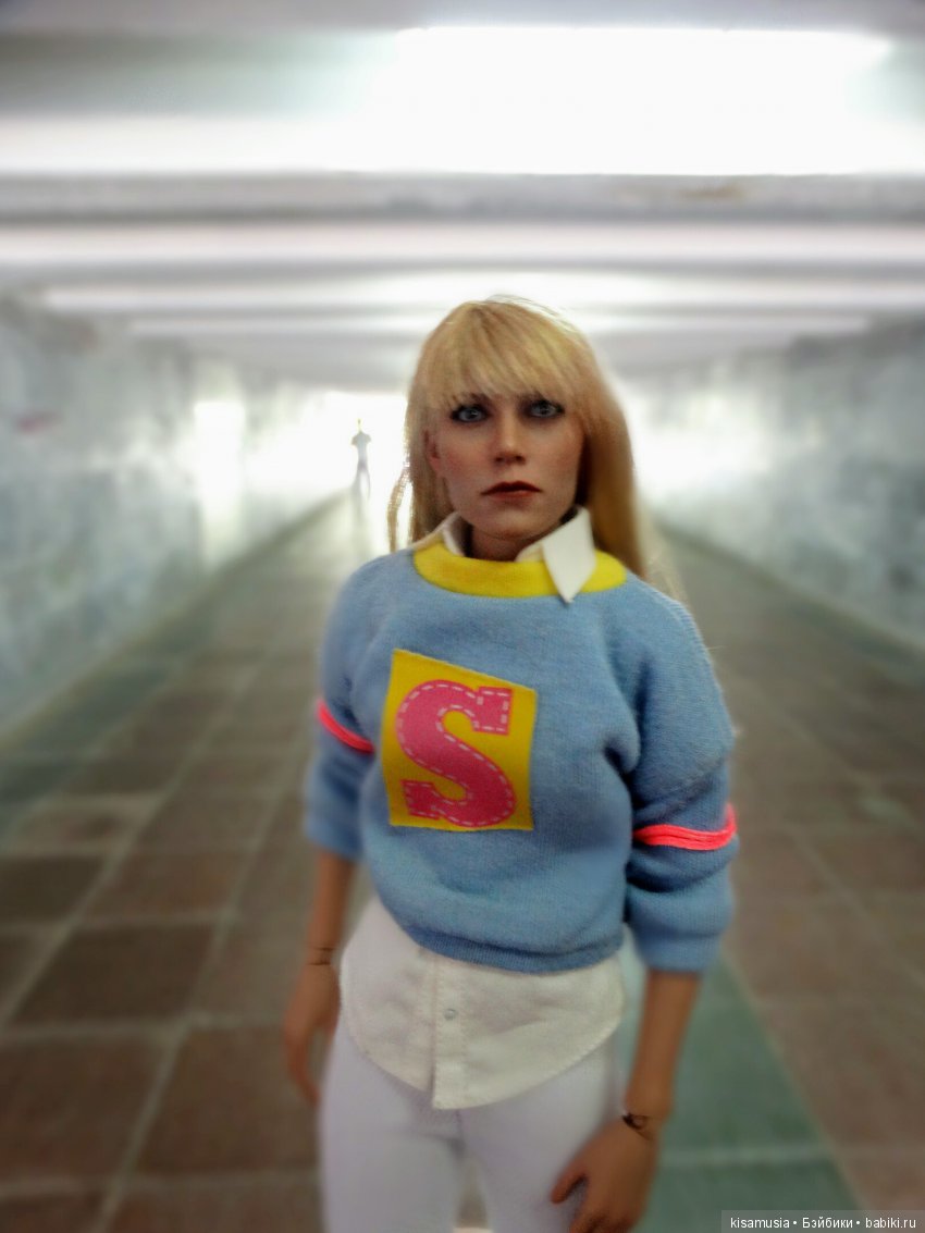 Пеппер гуляет по городу | Бэйбики Пеппер гуляет по городу — Коллекционные фигурки Hot Toys (Хот Тойс) 1:6: фото