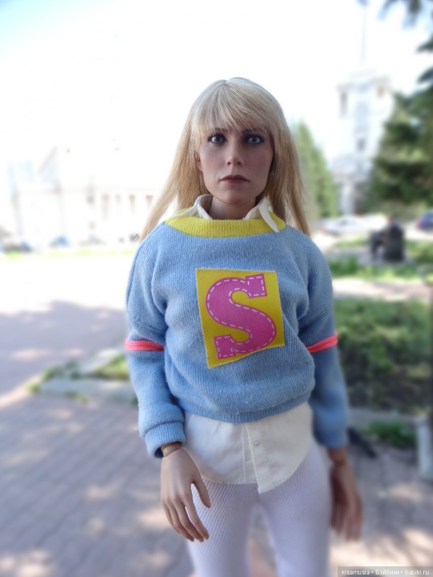 Пеппер гуляет по городу | Бэйбики Пеппер гуляет по городу — Коллекционные фигурки Hot Toys (Хот Тойс) 1:6: фото (фото 6)