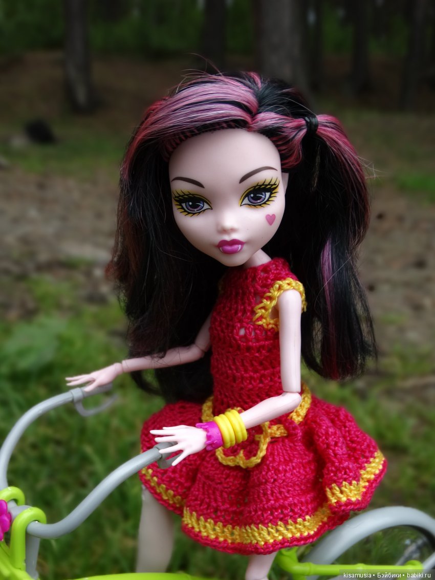 Яркая Дракулаура — Куклы Monster High и Ever After High: G1 (фото 3)
