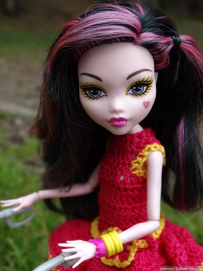 Яркая Дракулаура — Куклы Monster High и Ever After High: G1 (фото 4)