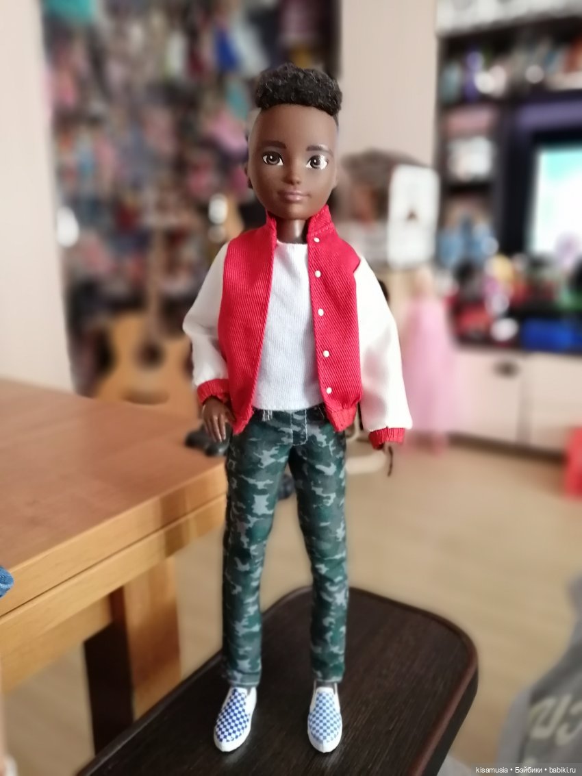 Малыш Токен — Куклы Creatable World (Mattel): шарнирные (фото 4)