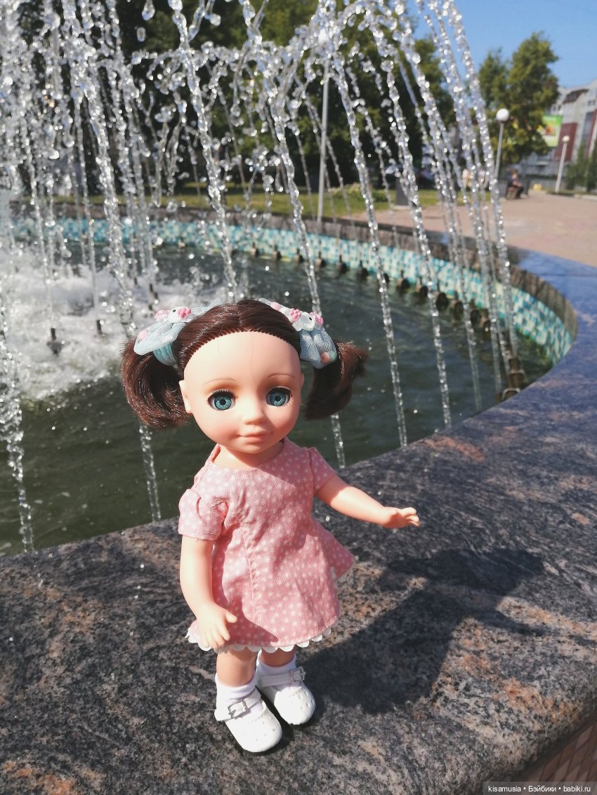 Прогулка с Асей — Российские куклы Весна