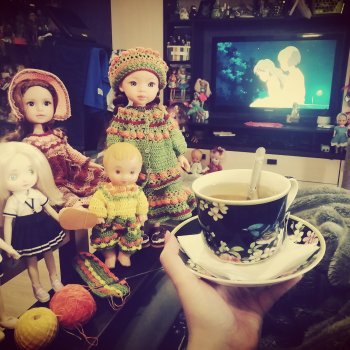 Немного уюта, кукол и вязаных нарядов
