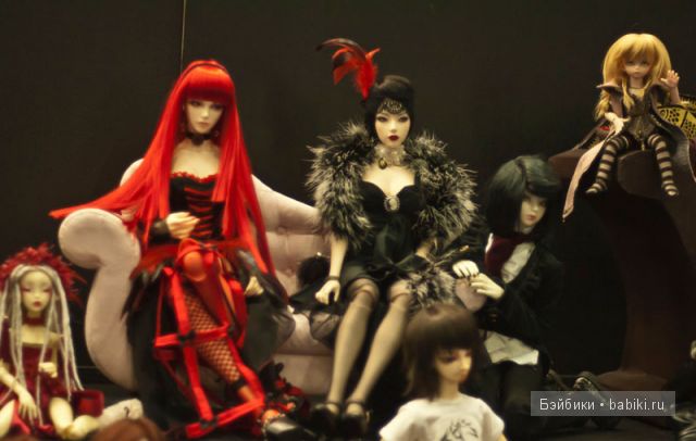 шарнирные куклы в Лионе