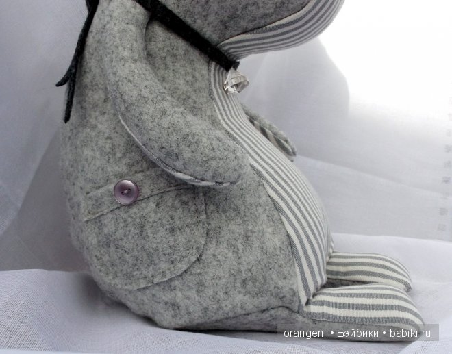 Фетровый бульдожек Базиль с кармашками от Евгении Малининой (фото 4)