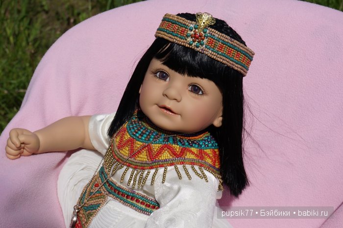 Томная красавица из Египта, Adora