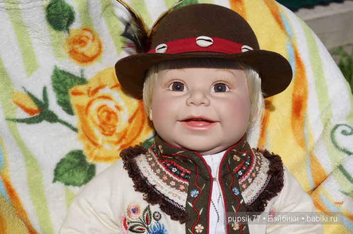 Обзор куклы, фирмы Адора, из коллекции "Дети Мира" - Дарко (Словения) (фото 4)