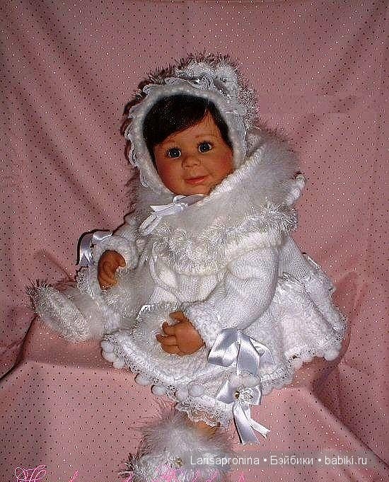 Красивая вязаная одежда для реборняток