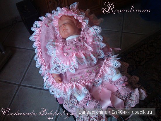 Красивая вязаная одежда для реборняток