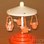 Кружит земля, как в детстве карусель.