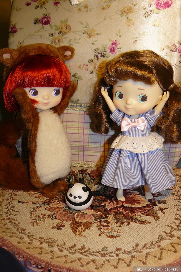 Feed the birds, tuppence a bag! (Вам пустяк - птицам обед)