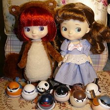 Feed the birds, tuppence a bag! (Вам пустяк - птицам обед)