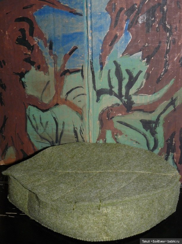 Осень, под ногами листики шуршат... Нужно поискать проворных шелестят