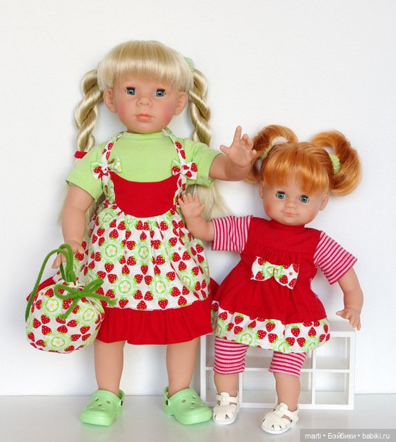 Куклы Schildkröt показывают фирменные наряды