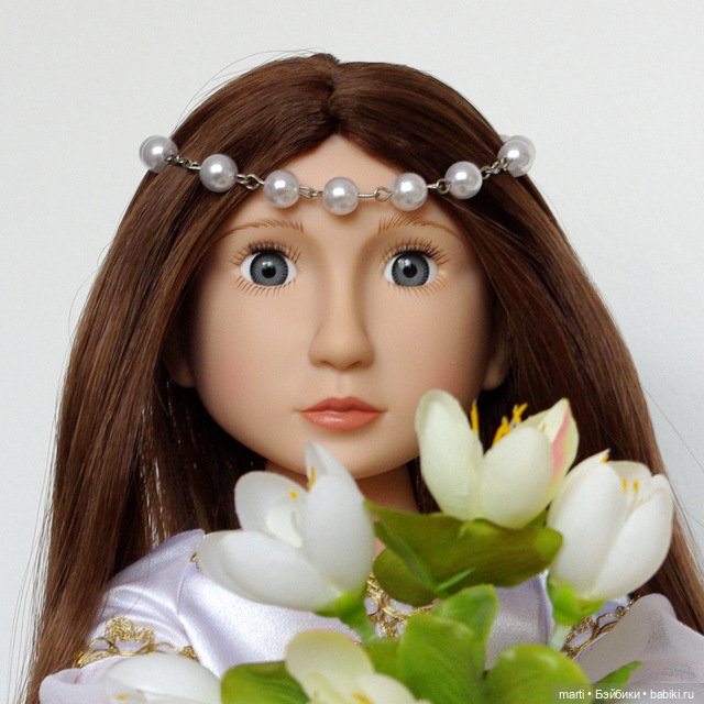 Matilda A Girl for All Time - бeлое платье