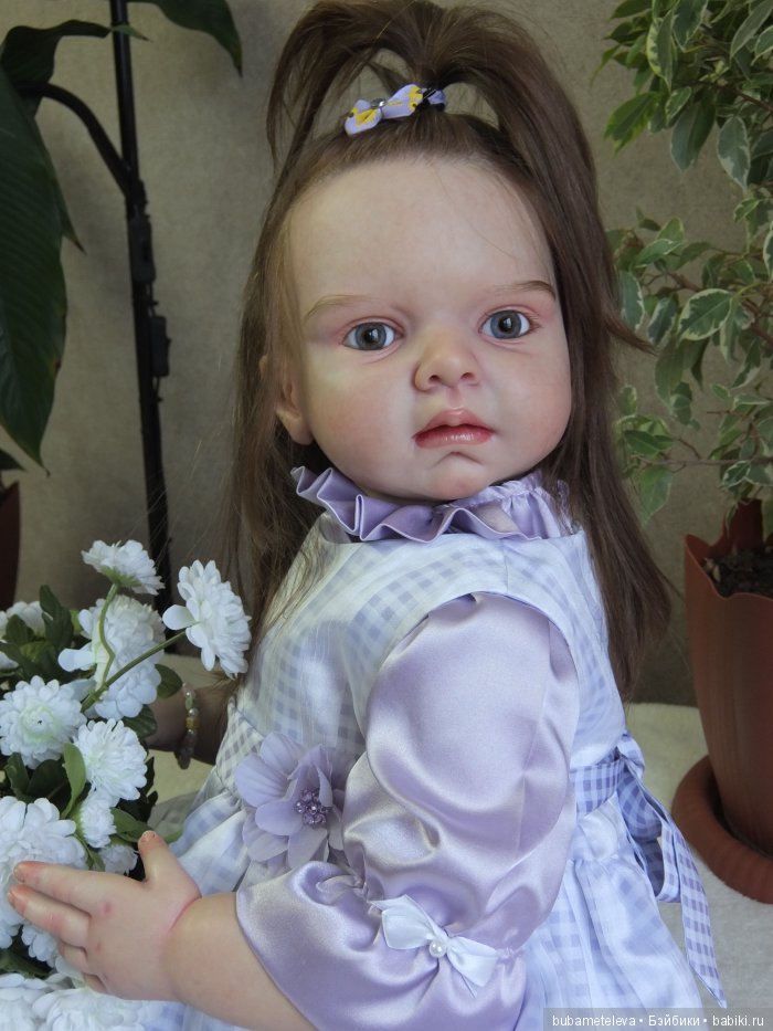 Смотрите, какое платьице,правда,оно вам нравится? Правда, я очень красиво одета в платье СИРЕНИ цвета