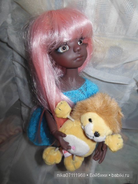 Ну вот: и моя ОрЕшенка ко мне приехала. Kaye Wiggs Dark tan Nutmeg