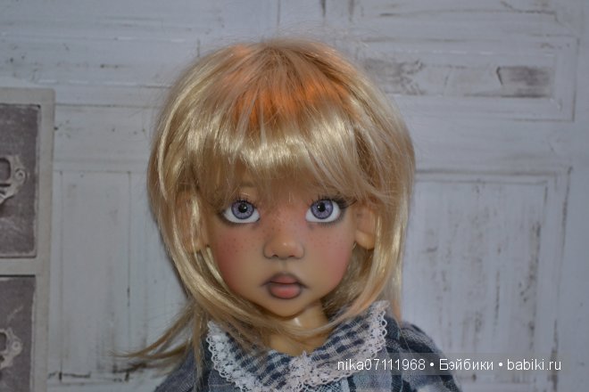 У Надюши новый наряд, Houp by Kaye Wiggs