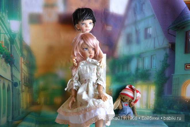 Мальчик с девочкой дружил. Maurice by Kaye Wiggs