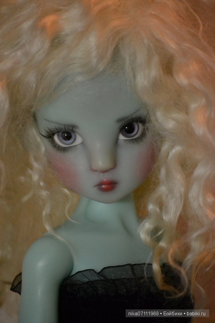 Кошечка, Blue Koneko, Kaye Wiggs