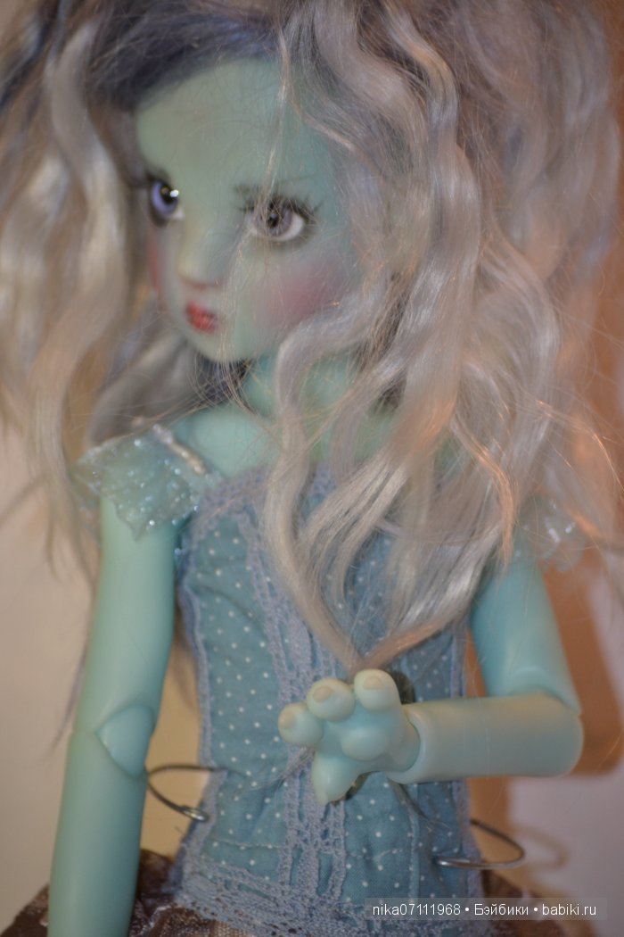 Кошечка, Blue Koneko, Kaye Wiggs