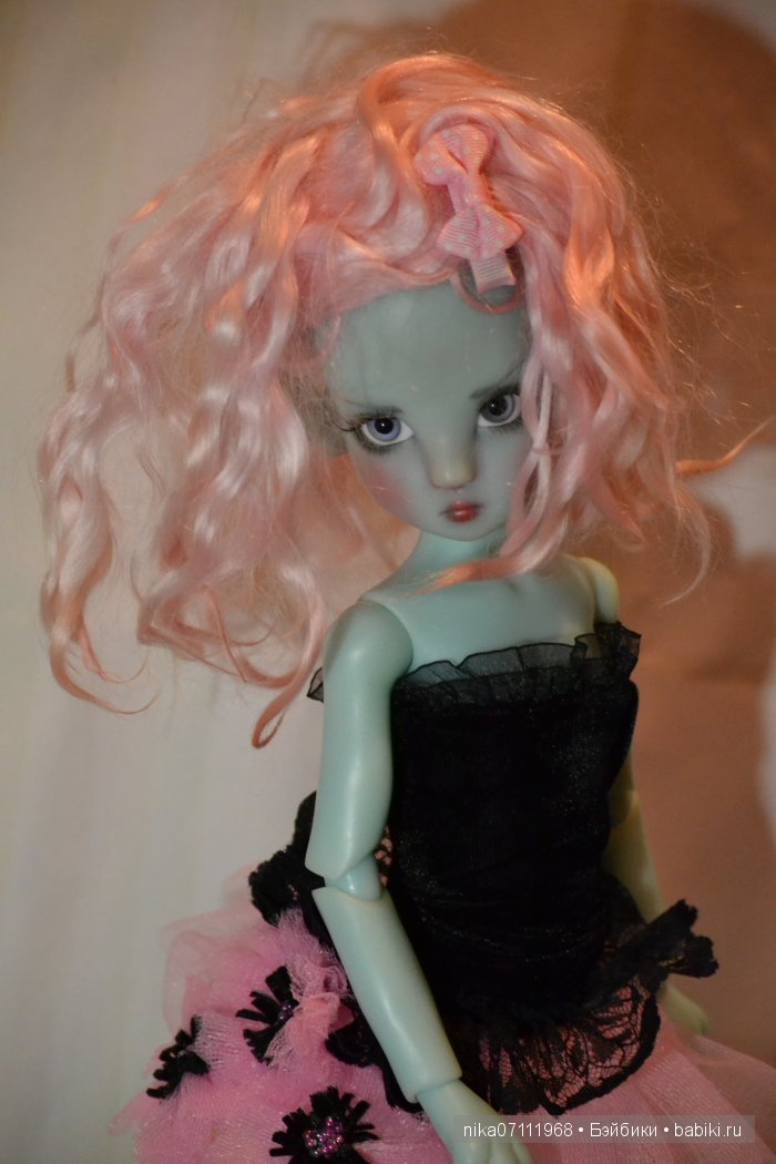 Кошечка, Blue Koneko, Kaye Wiggs