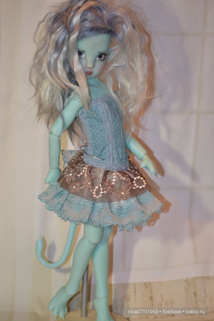 Кошечка, Blue Koneko, Kaye Wiggs