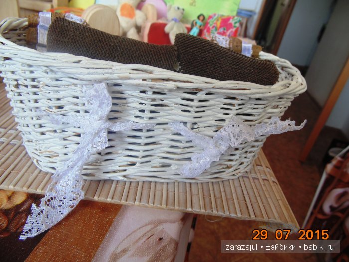 Айкин мастер класс - кроватка для куклы из корзиночки