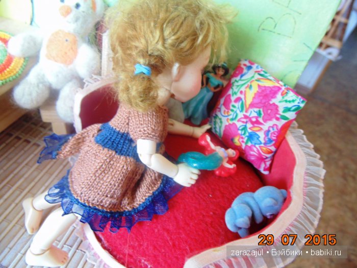 Айкин мастер класс - кроватка для куклы из корзиночки (фото 7)