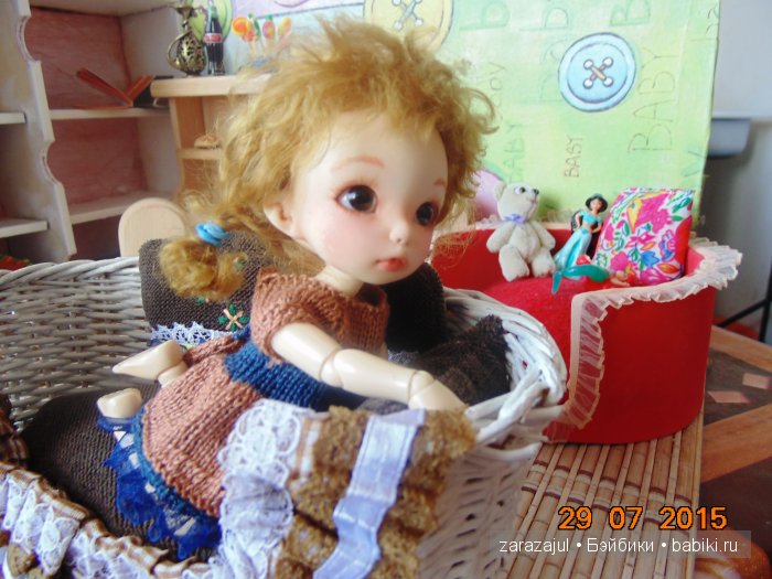 Айкин мастер класс - кроватка для куклы из корзиночки