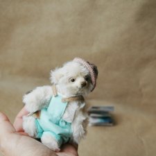 Мишка готов. У Айки настроение дождик