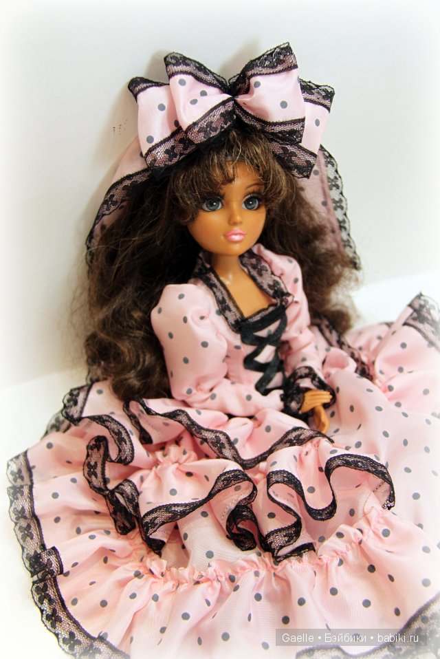 Платье для куклы Moxie — Одежда и обувь для кукол своими руками: фото (фото 6)