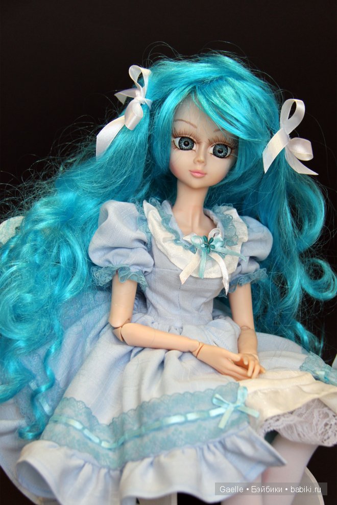 Девочка с голубыми волосами (фото 10)