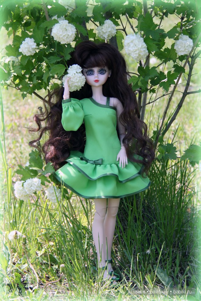 Яркий летний комплект для куклы: платье и туфельки (фото 4)