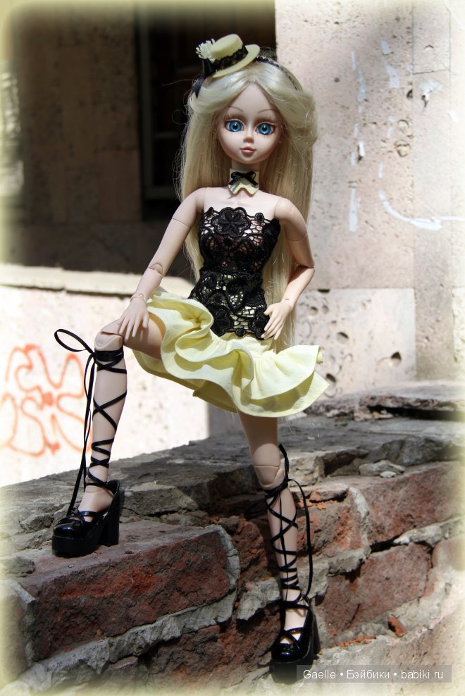 Солнечный комплект для куклы Звезда подиума